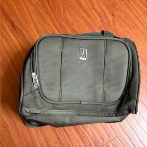 Travelpro travel bag